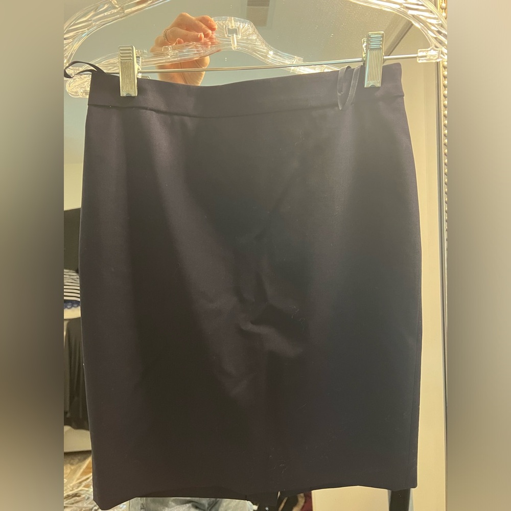 J Crew Suiting Pencil skirt in Navy